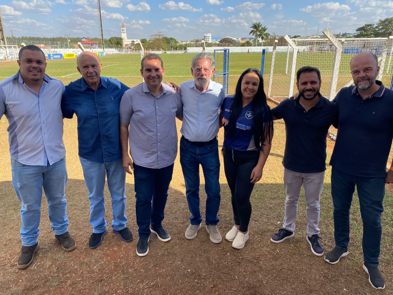 dr.-luiz-consegue-r$-1,5-milhao-para-revitalizacao-do-estadio-jaime-guerra,-em-neropolis