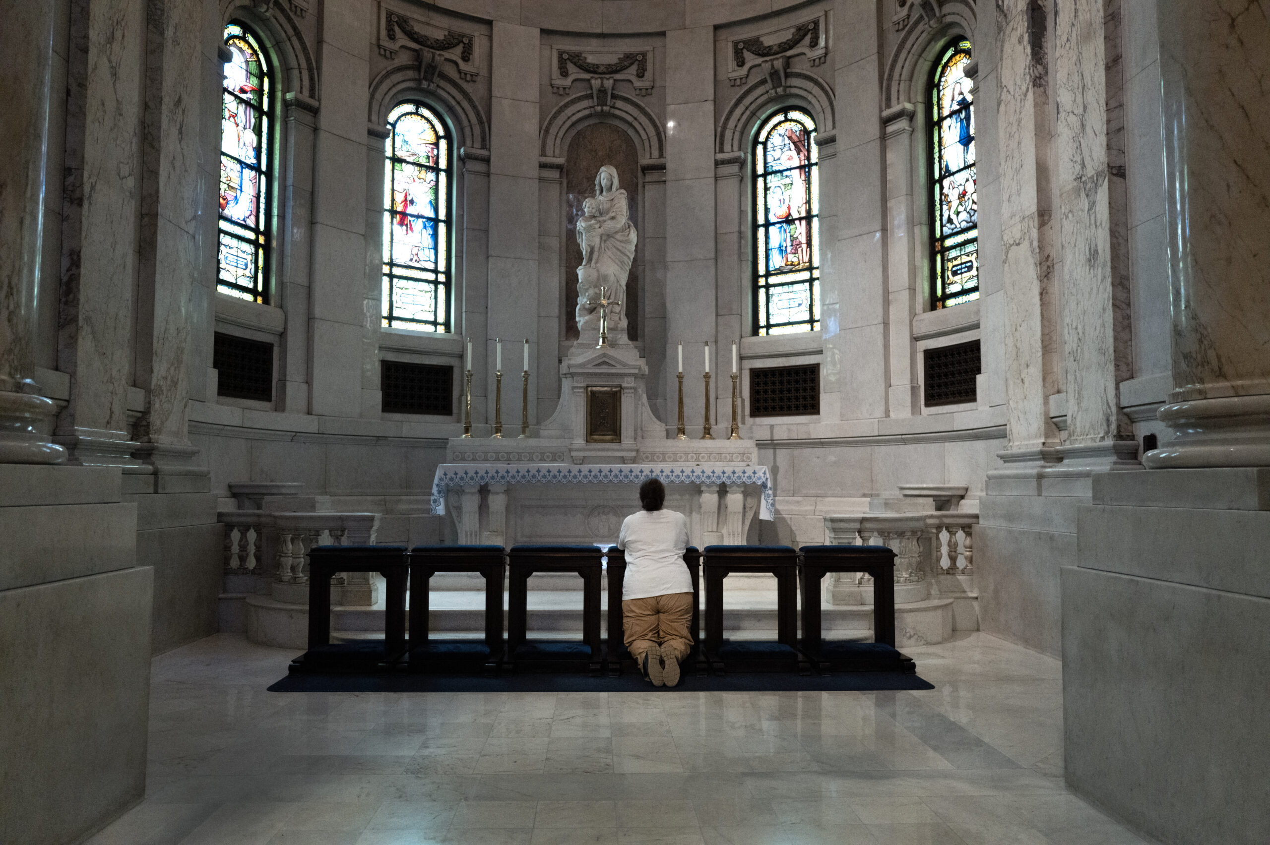 fe-catolica-se-expande,-conquista-jovens-conectados-e-vocacoes-digitais