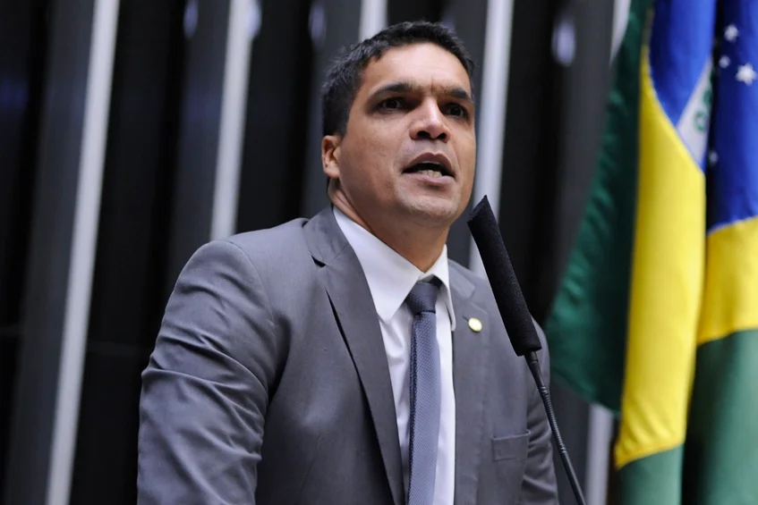 cabo-daciolo-anuncia-pre-candidatura-a-presidencia-para-2026