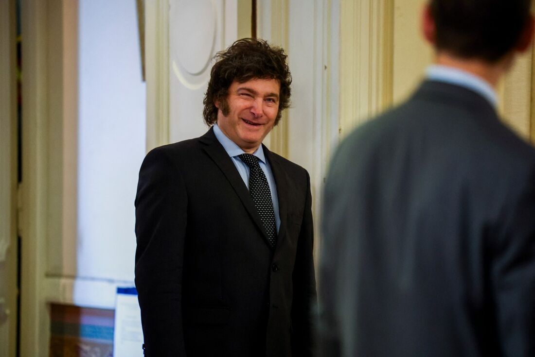 milei-promete-que-‘argentina-vai-mudar’-apos-eleicoes-de-domingo