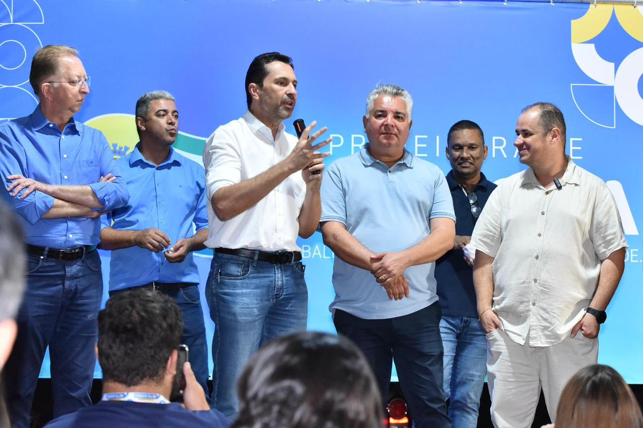 leandro-vilela-inaugura-nova-praca-no-jardim-mont-serrat-em-aparecida