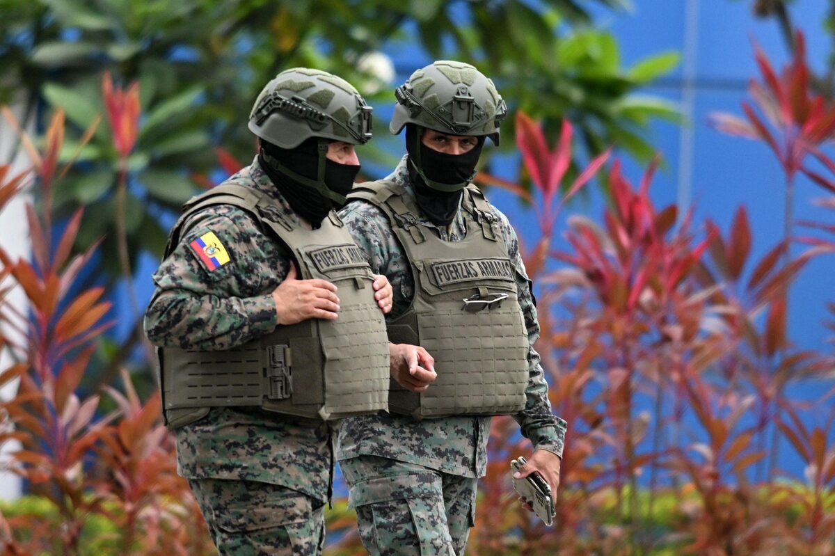 equador-propoe-base-militar-estrangeira-contra-narcotrafico-em-galapagos