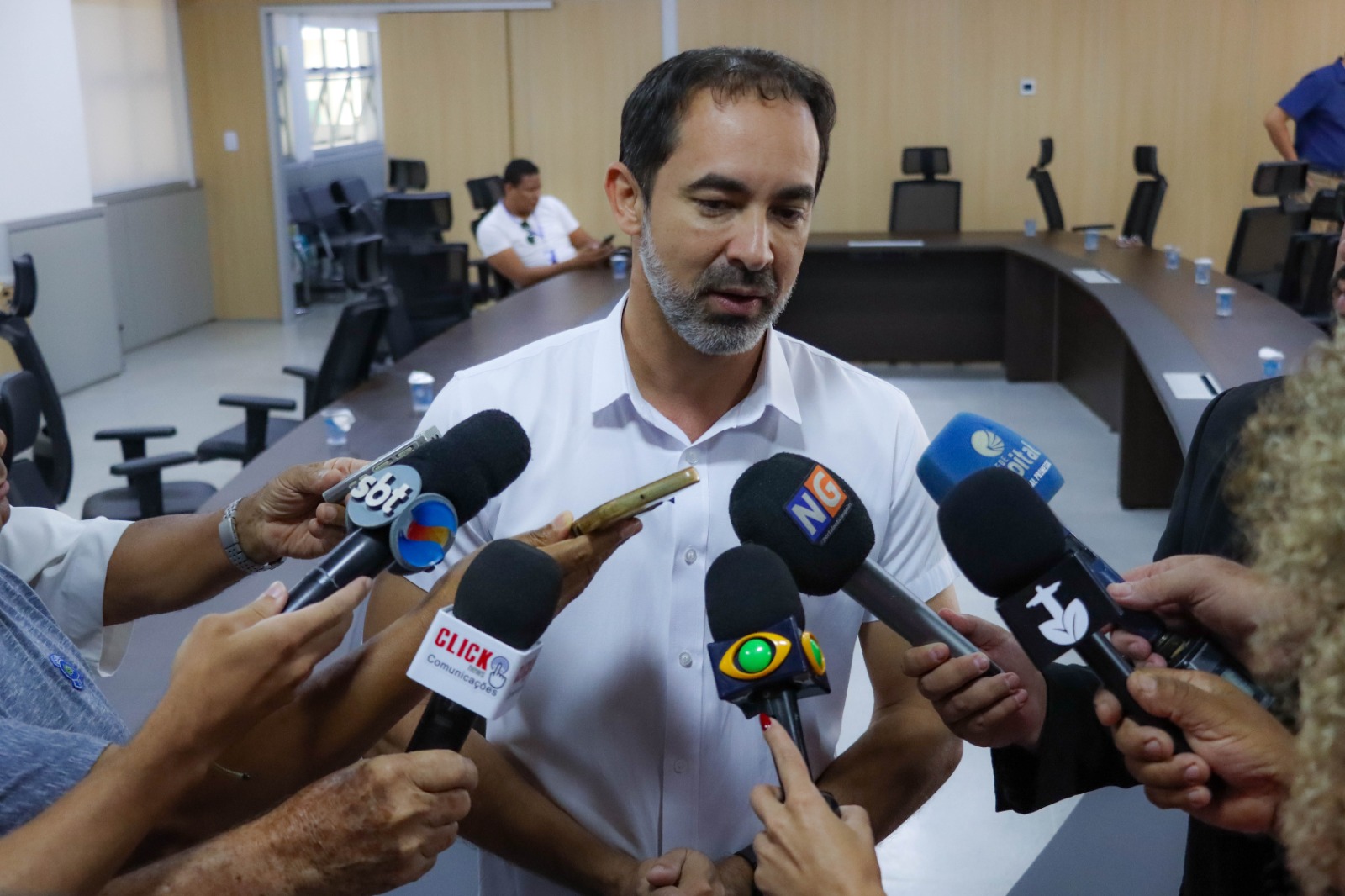 pellozo-lanca-concurso-com-1.505-vagas-e-salarios-de-ate-r$-9,9-mil-em-senador-canedo