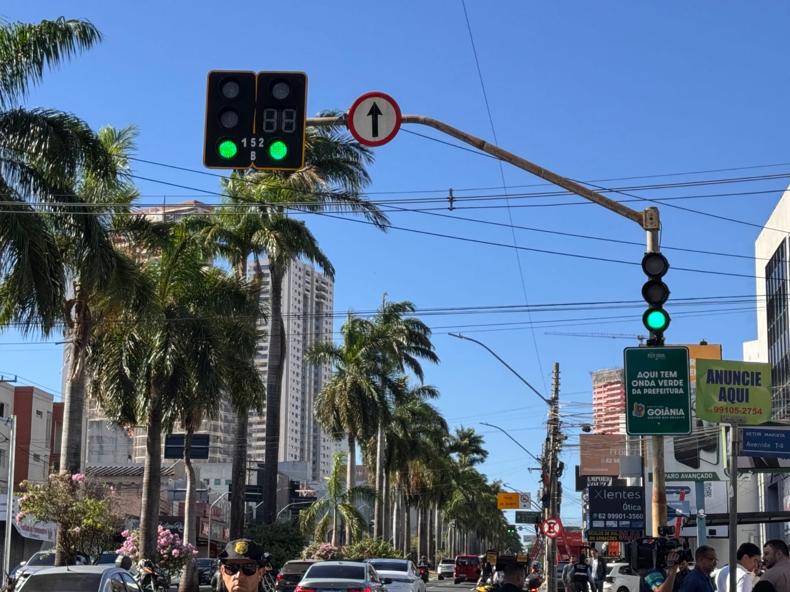 motoristas-ganham-tempo-com-nova-onda-verde-na-avenida-85-em-goiania