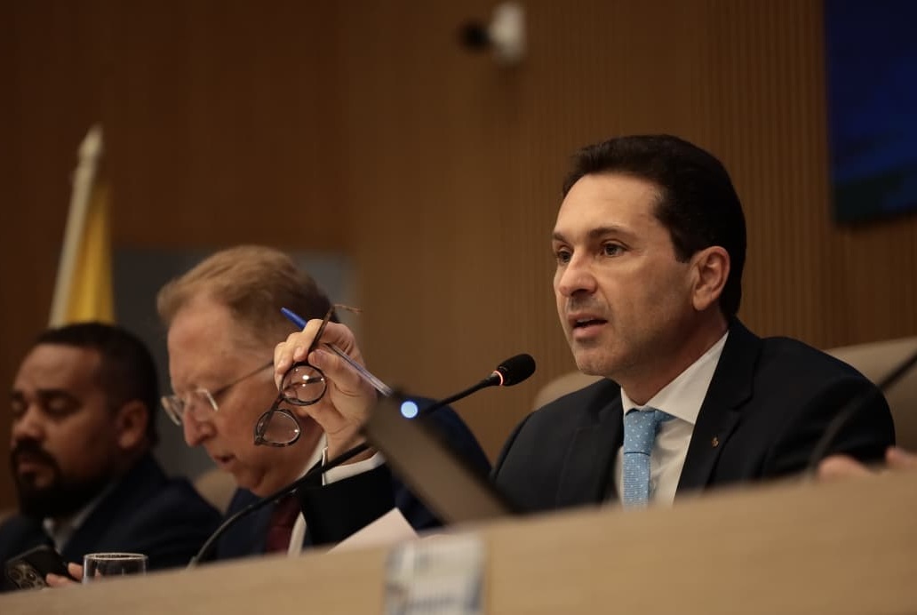 leandro-vilela-sanciona-gratificacao-a-agentes-de-saude-e-supervisores