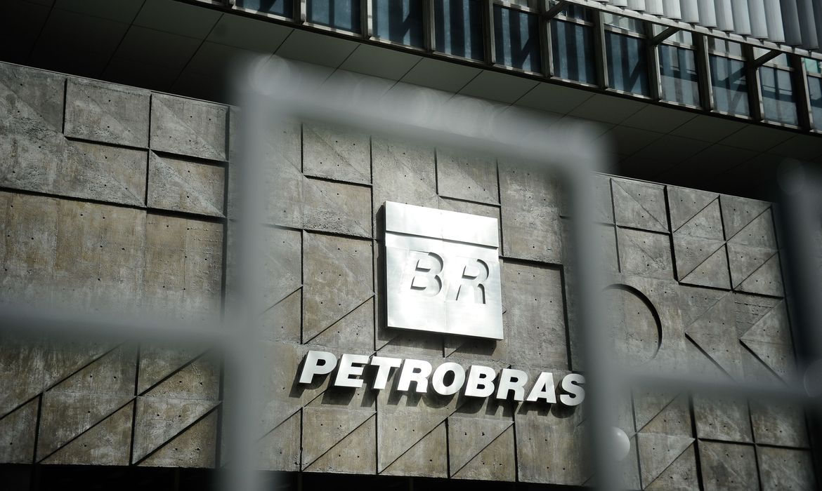 petrobras-aprova-novo-pdv-com-potencial-de-desligamento-de-1.100-empregados