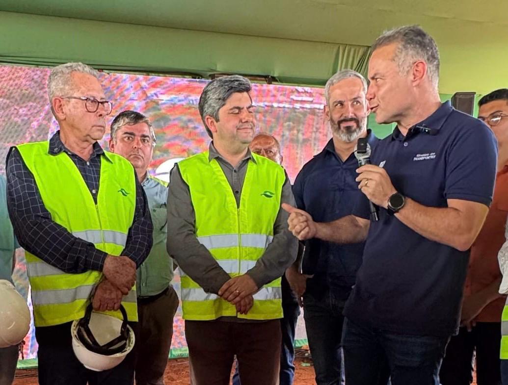 machadinho-recebe-ministro-dos-transportes-em-vistoria-a-duplicacao-da-br-153-em-uruacu