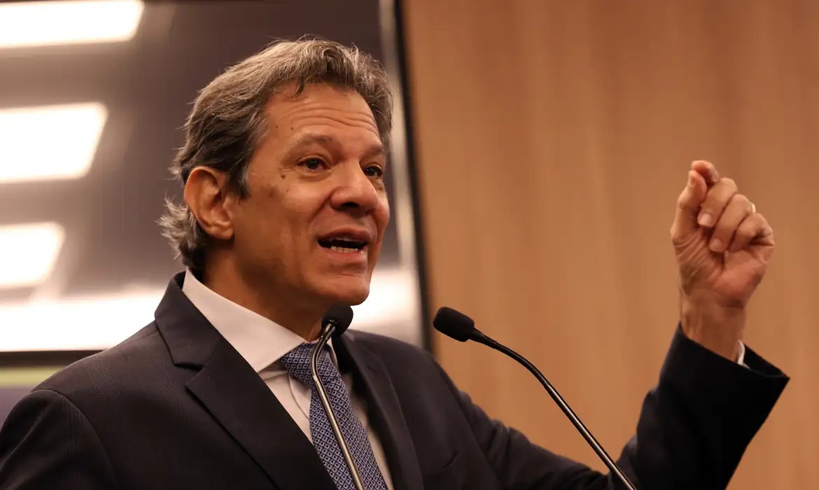 haddad-diz-que-pl-que-tributa-fintechs-e-bets-tem-impacto-fiscal-menor-que-r$-5-bi