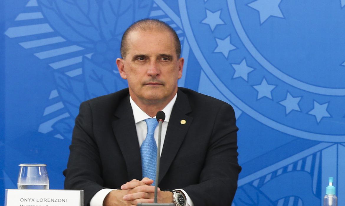 onyx-diz-que-nao-conhece-dirigente-de-entidade-investigada-no-inss-que-doou-para-campanha-dele