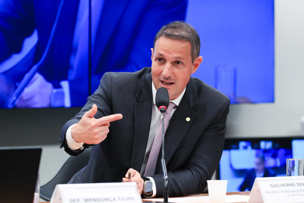 direita-arrisca-vantagem-em-pauta-da-seguranca-para-2026-ao-tropecar-com-pl-antifaccao