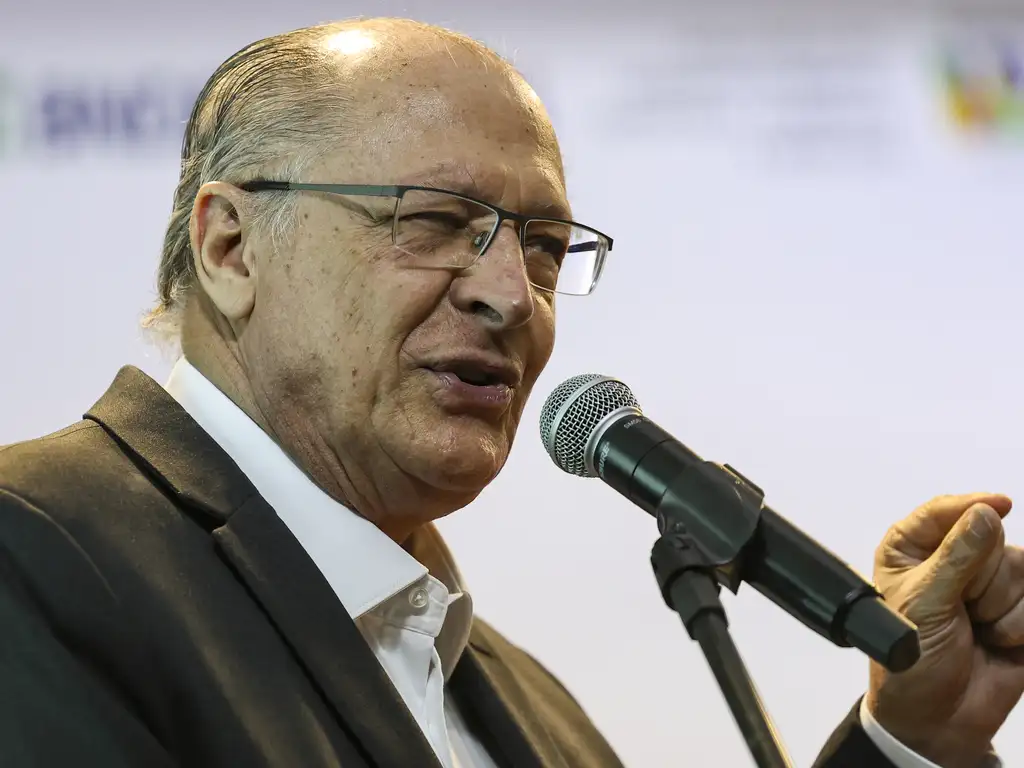 alckmin:-tinhamos-23%-de-produtos-brasileiros-com-tarifa-zero-para-eua-e,-agora,-26%