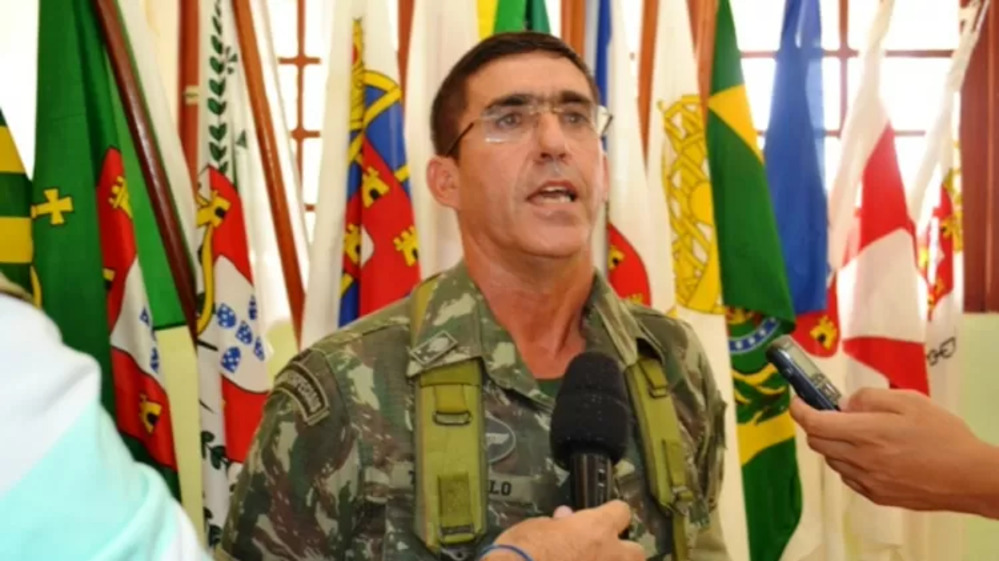 absolvido-por-trama-golpista-era-bolsonarista-e-vem-da-unica-familia-militar-que-pode-usar-barba