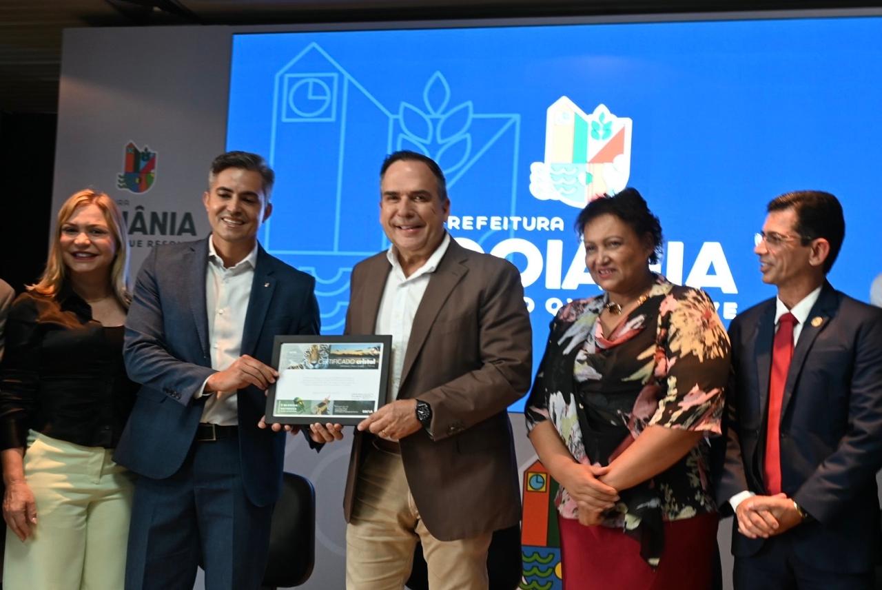 gestao-de-mabel-recebe-selo-da-caixa-por-sustentabilidade-em-goiania