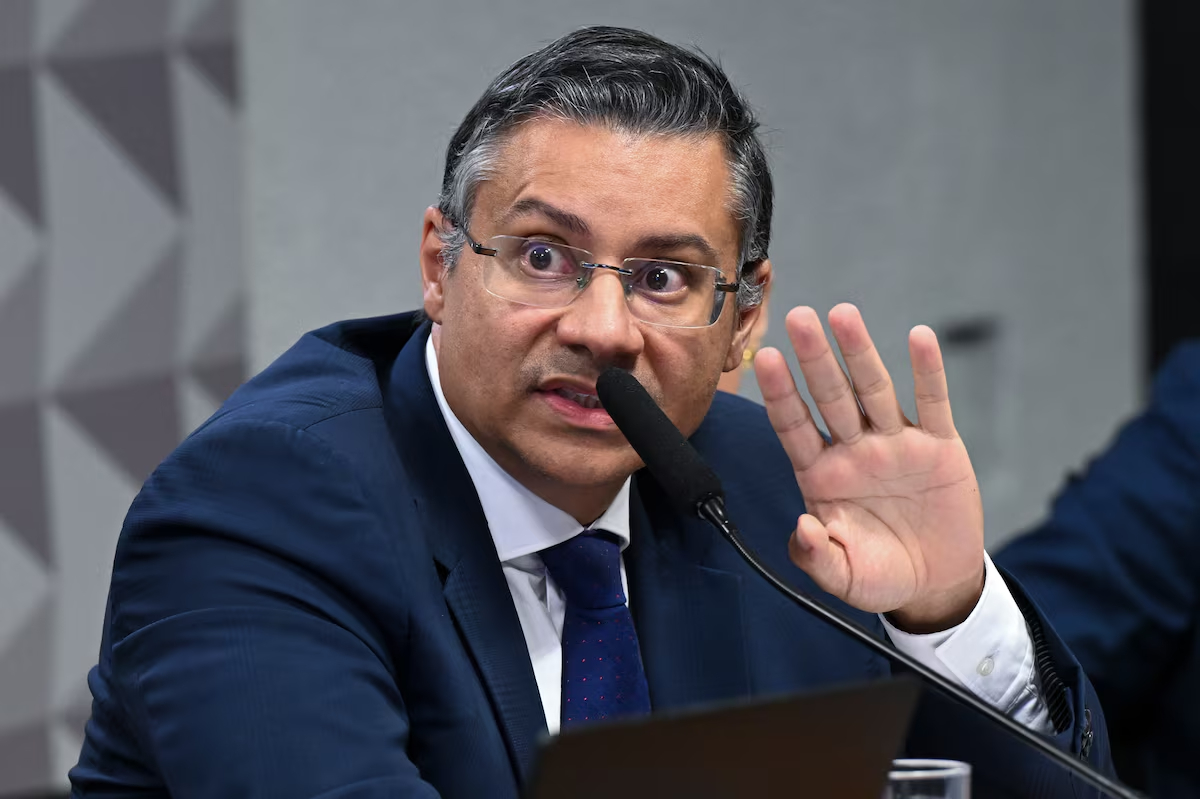 pf-diz-que-entidade-beneficiada-com-desvios-do-inss-pagou-carro-de-r$-400-mil-para-procurador