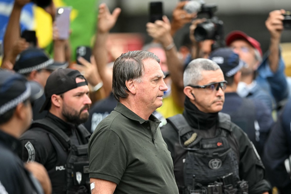 pf-coloca-medicos-de-plantao-em-tempo-integral-para-bolsonaro
