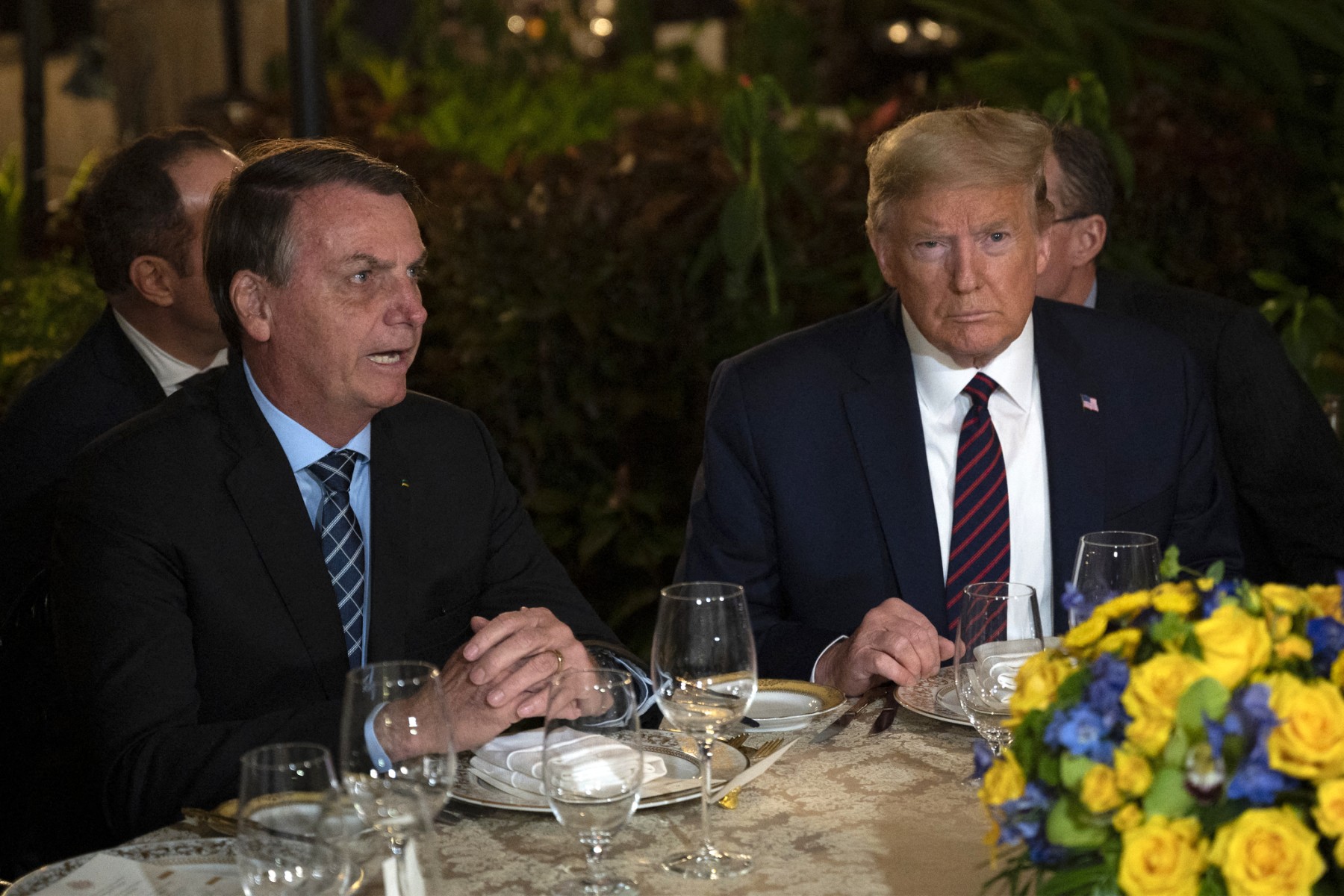 trump-diz-que-prisao-de-bolsonaro-‘e-uma-pena’