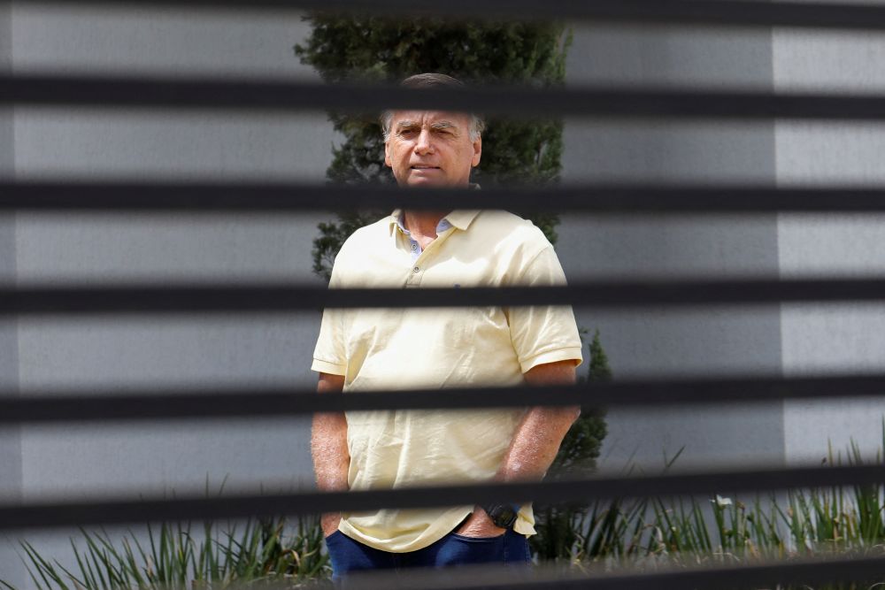 aliados-de-bolsonaro-fazem-paralelo-com-lula-e-torcem-por-permanencia-na-pf,-mas-temem-papuda