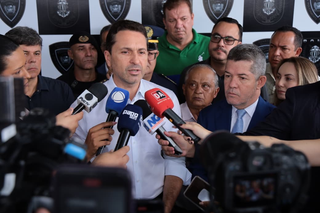 vilela-entrega-novas-viaturas-a-gcm-e-romu-de-aparecida