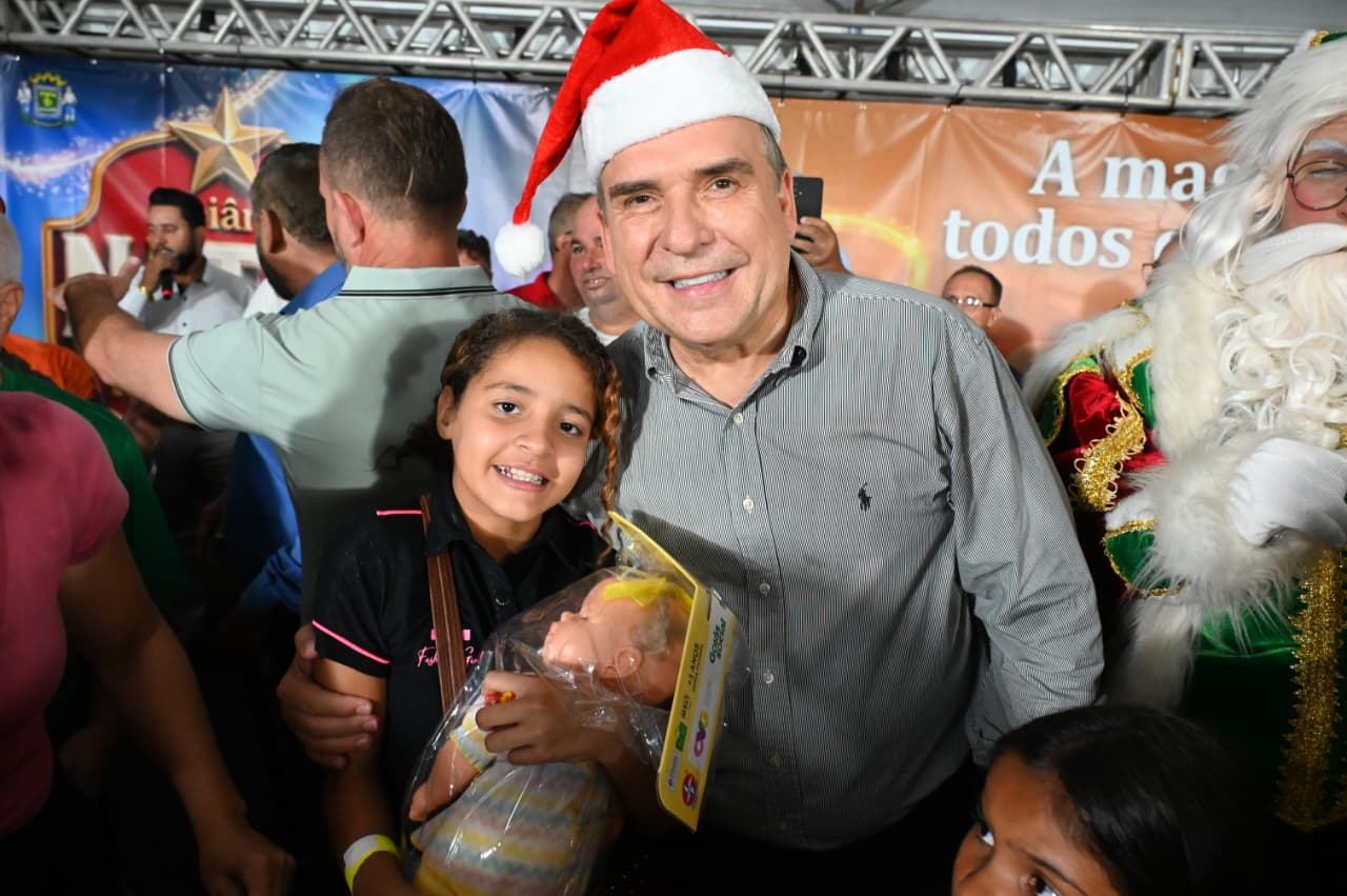 mabel-amplia-celebracao-com-mais-dois-pontos-de-iluminacao-natalina-em-goiania