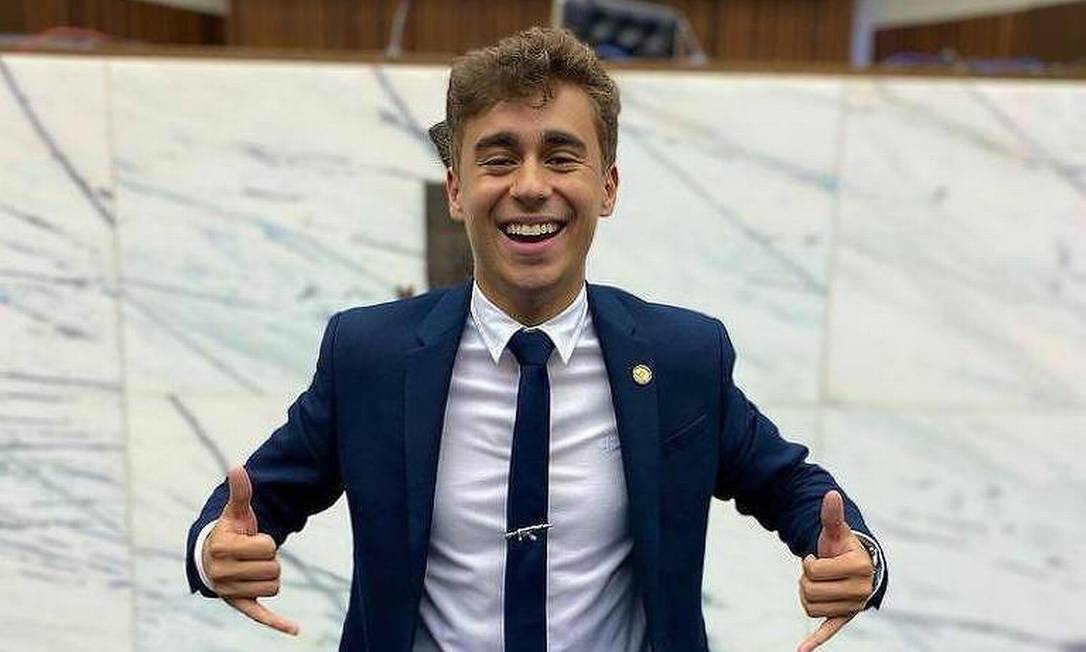 uso-de-celular-com-bolsonaro-abre-margem-para-nikolas-responder-processo-na-justica