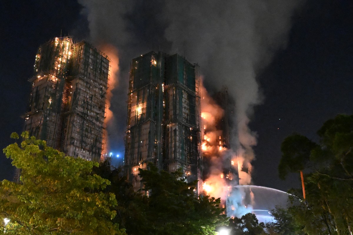 numero-de-mortos-em-incendio-de-hong-kong-sobe-para-65