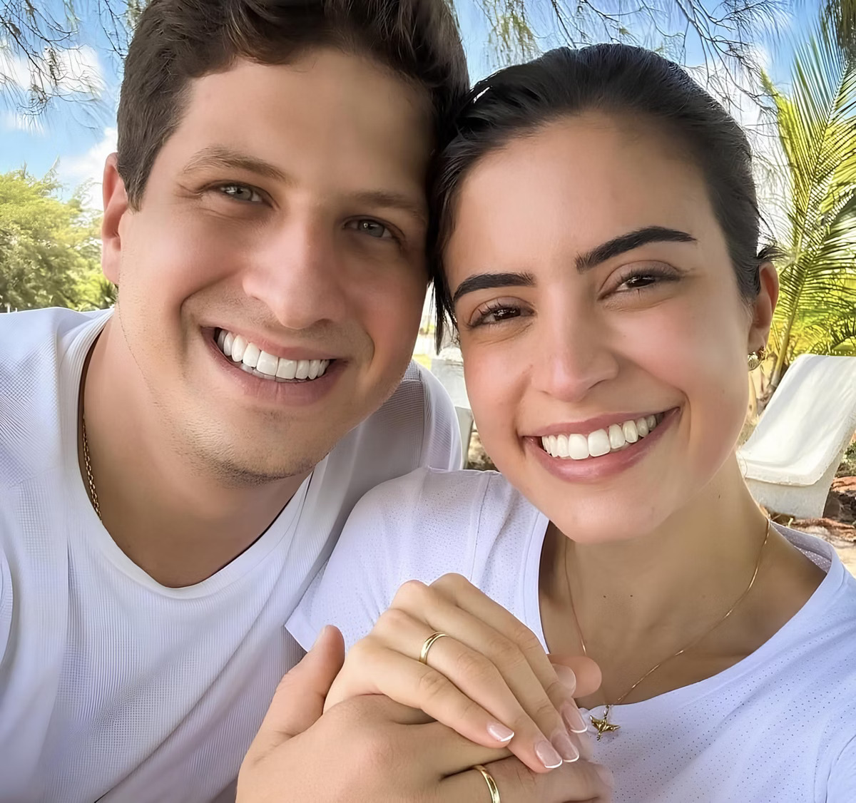 joao-campos-e-tabata-amaral-anunciam-noivado:-‘sim,-com-todo-o-meu-coracao!’