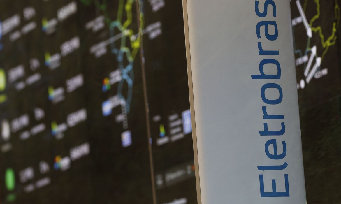 senado-aprova-proposta-de-realocacao-de-trabalhadores-da-eletrobras