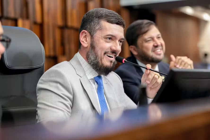 ccj-da-alerj-aprova-resolucao-para-revogar-prisao-de-rodrigo-bacellar