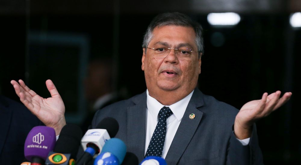 dino-manda-pf-investigar-novas-irregularidades-em-emendas-pix