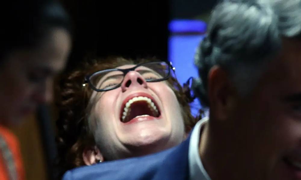 carla-zambelli-renuncia-a-cargo-de-deputada,-e-motta-vai-dar-posse-a-suplente