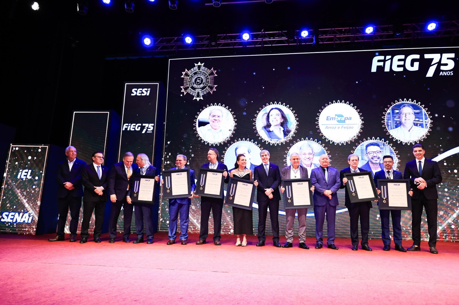 fieg-celebra-75-anos-com-entrega-da-ordem-do-merito-industrial