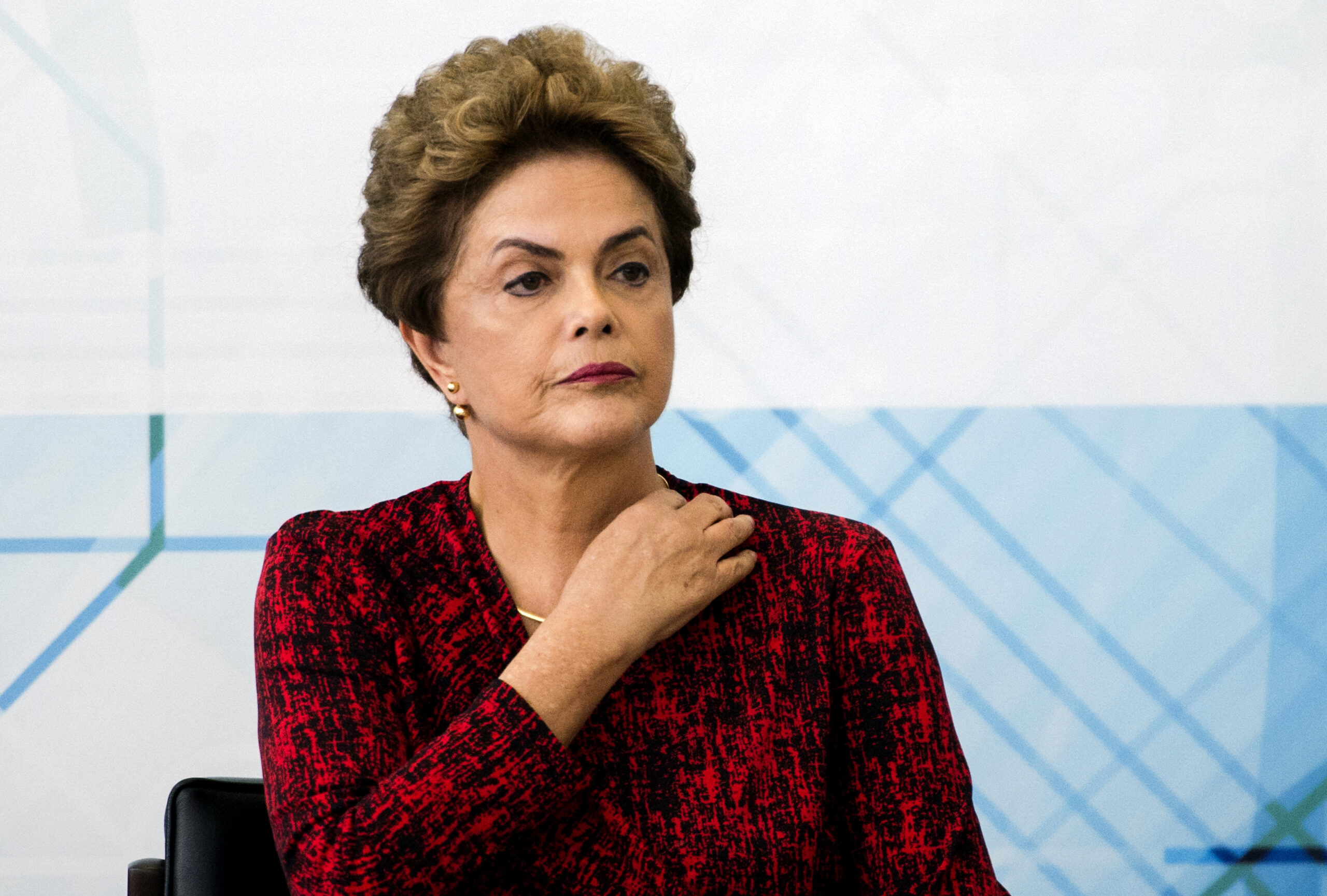 trf-1-reconhece-dilma-rousseff-como-anistiada-e-fixa-indenizacao-de-r$-400-mil-por-danos-morais
