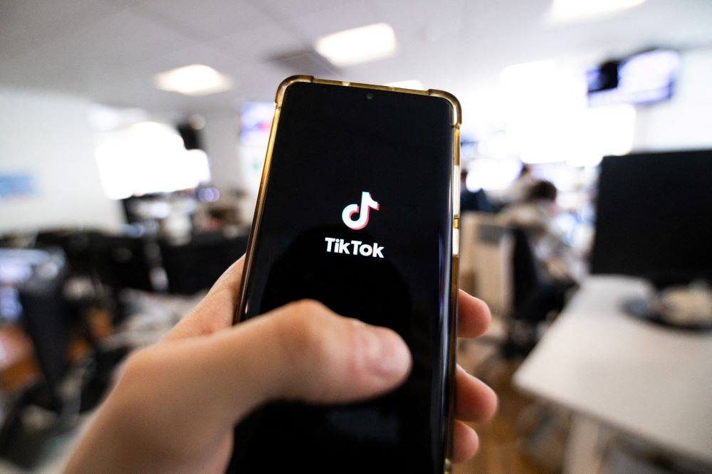 tiktok-assina-acordo-para-vender-operacao-nos-eua-a-investidores