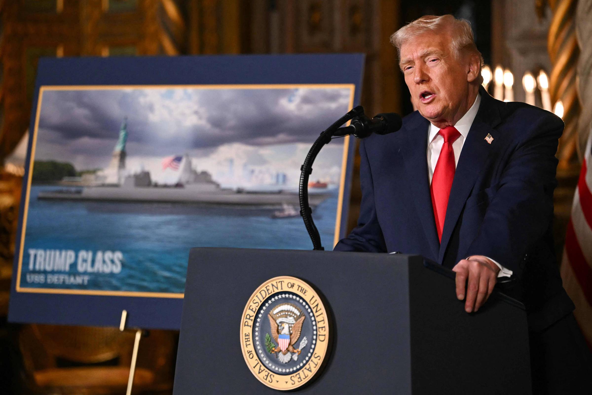 trump-aprova-plano-para-construir-2-novos-navios-de-guerra-em-meio-a-tensoes-com-venezuela