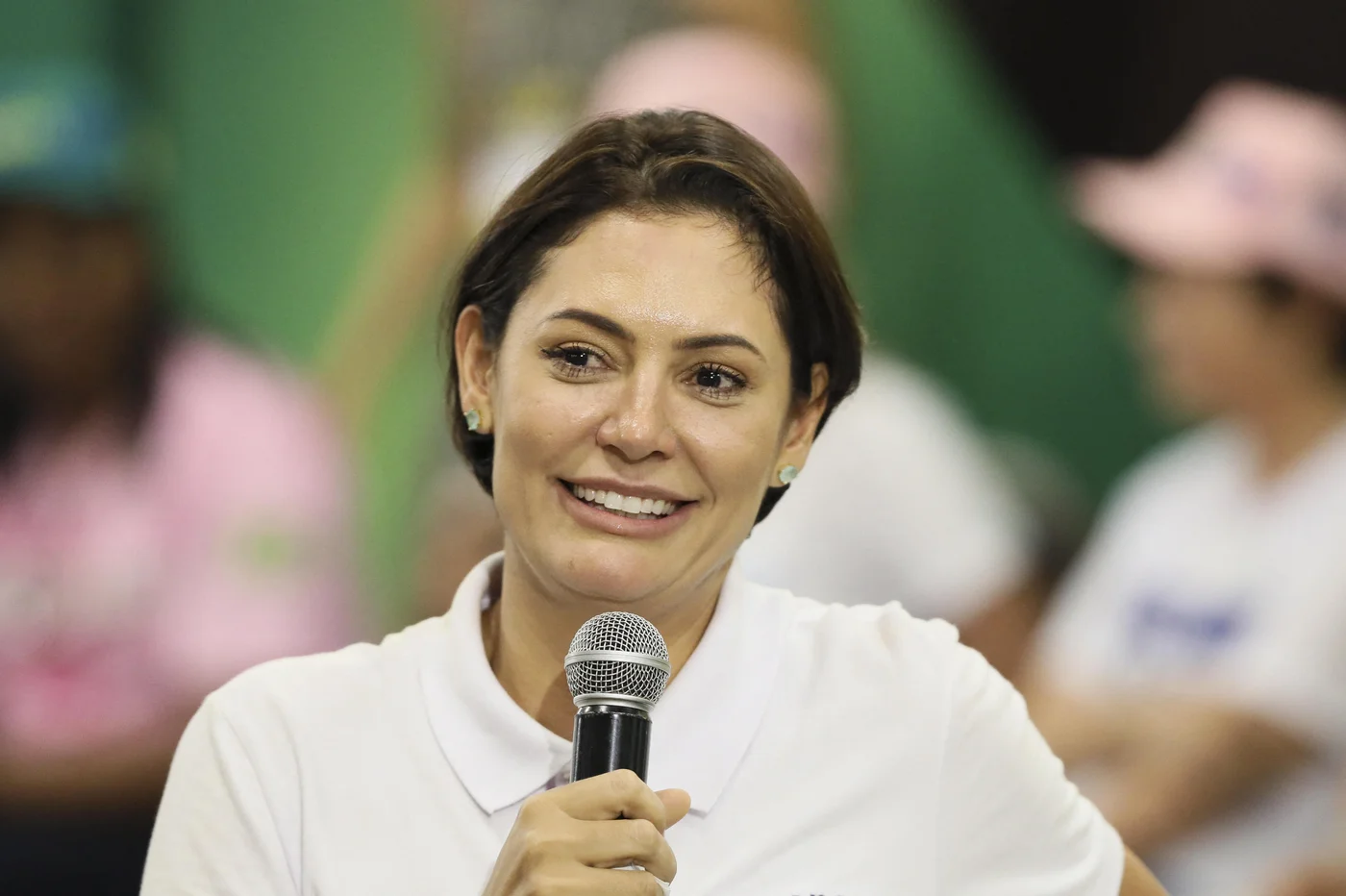 michelle-diz-que-bolsonaro-se-alimentou-e-fez-fisioterapia-apos-cirurgia