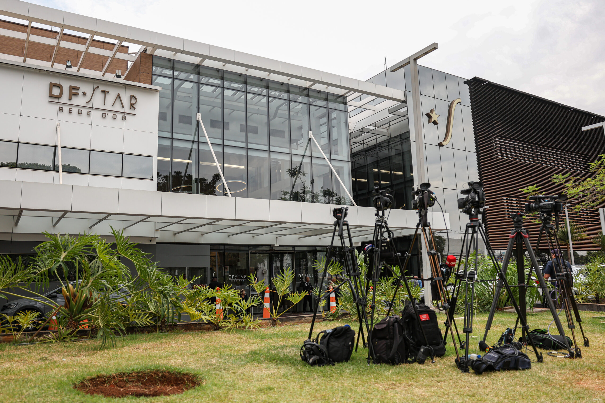 bolsonaro-esta-em-cuidados-pos-operatorios-de-herniorrafia-inguinal-bilateral