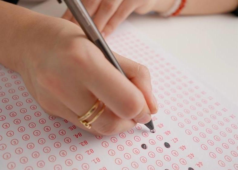 prefeitura-de-valparaiso-de-goias-abre-concurso-com-767-vagas-e-salarios-de-r$-6-mil