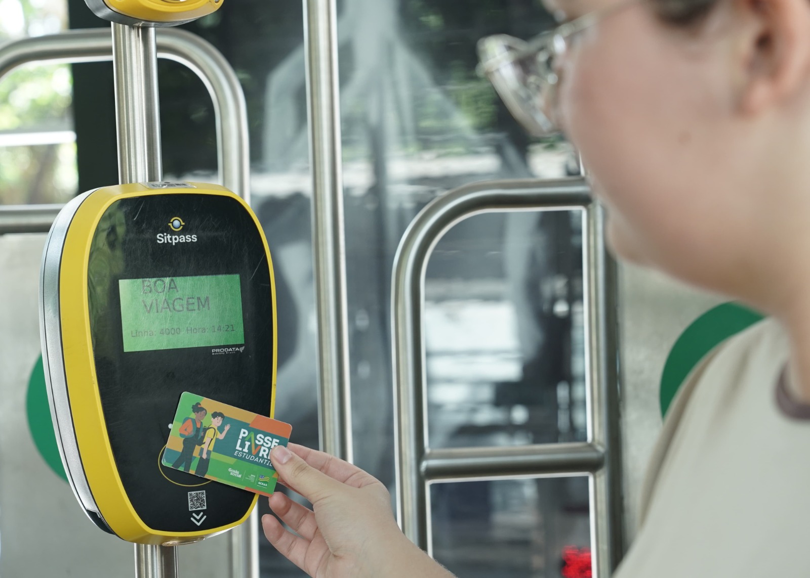 governo-de-goias-inicia-cadastro-e-recadastro-do-passe-livre-estudantil-2026