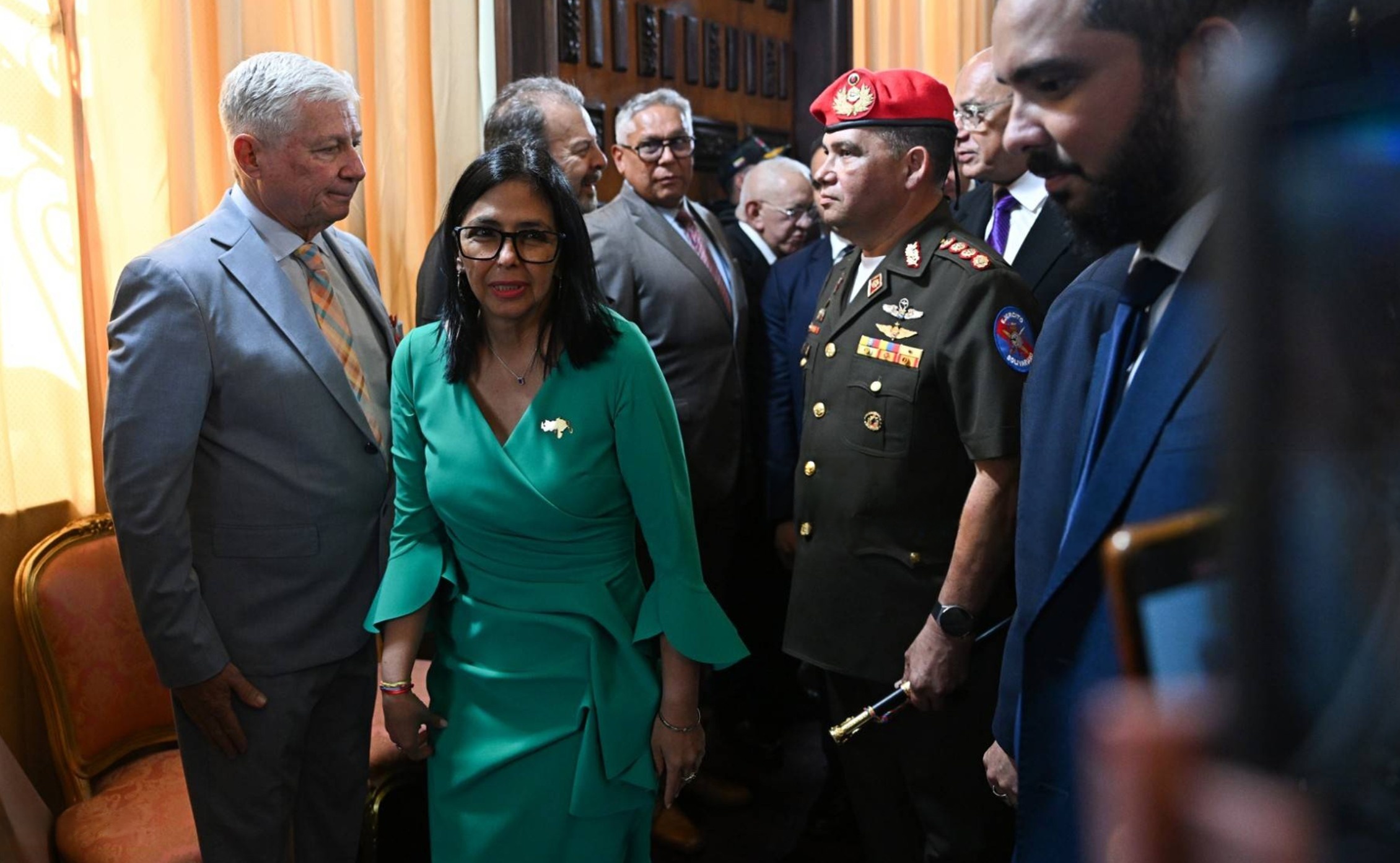 sindicato-denuncia-detencao-de-16-jornalistas-durante-posse-do-parlamento-na-venezuela