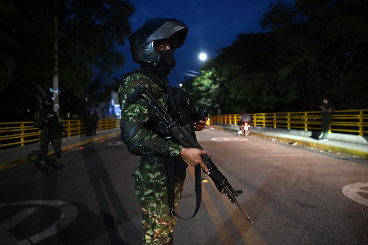 lideres-guerrilheiros-fogem-para-colombia-apos-operacao-na-venezuela,-indica-exercito