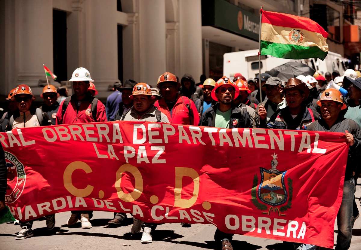 manifestantes-bloqueiam-estradas-na-bolivia-contra-plano-economico-do-governo