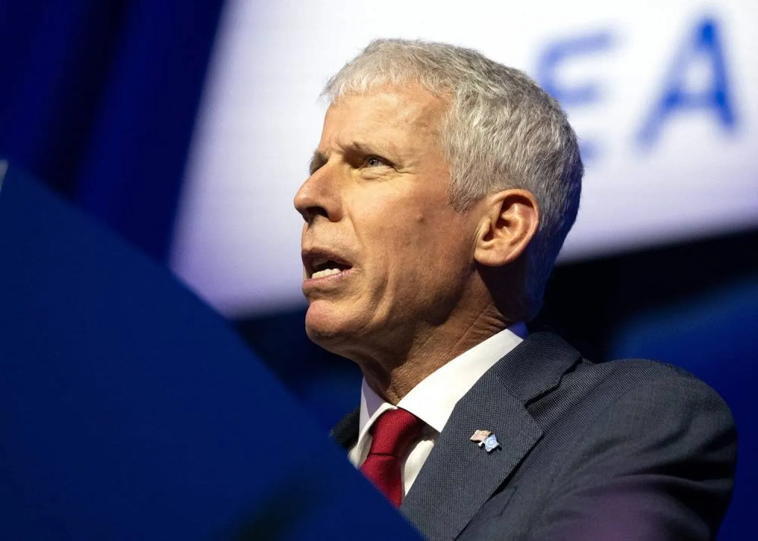 eua-controlara-venda-de-petroleo-venezuelano-‘indefinidamente’,-diz-secretario-da-energia