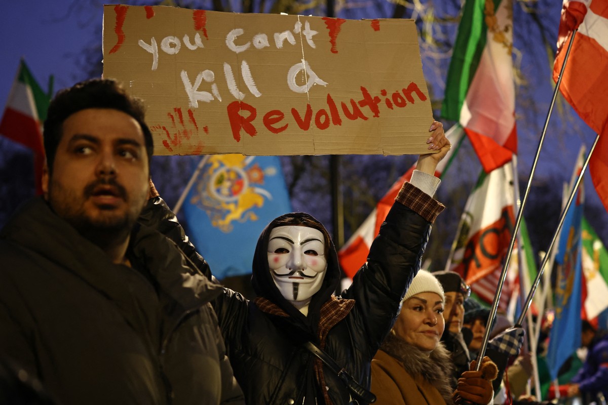 governo-do-ira-aumenta-repressao-a-protestos-e-convoca-marcha-de-apoio