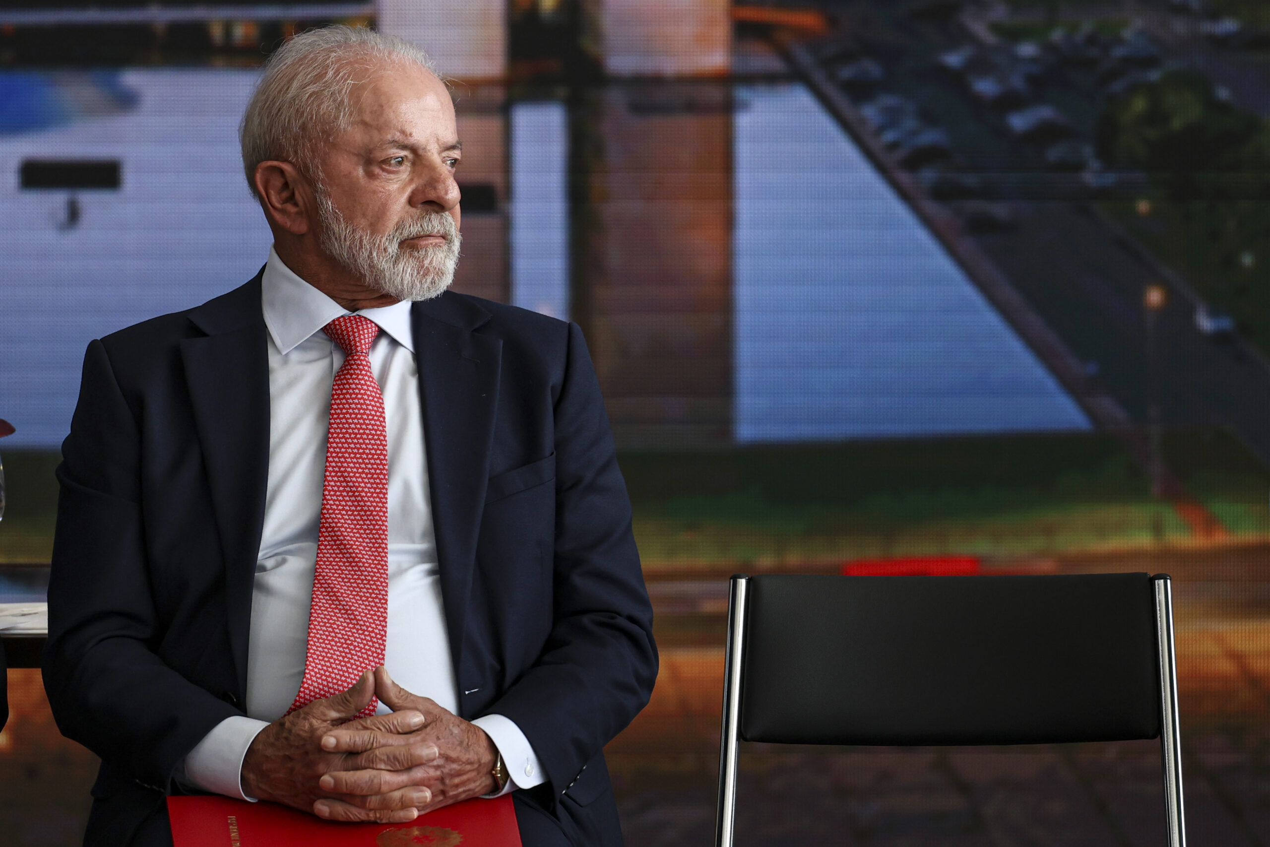 lula-lidera-cenarios-no-segundo-turno,-mas-vantagem-sobre-flavio-cai,-aponta-genial/quaest