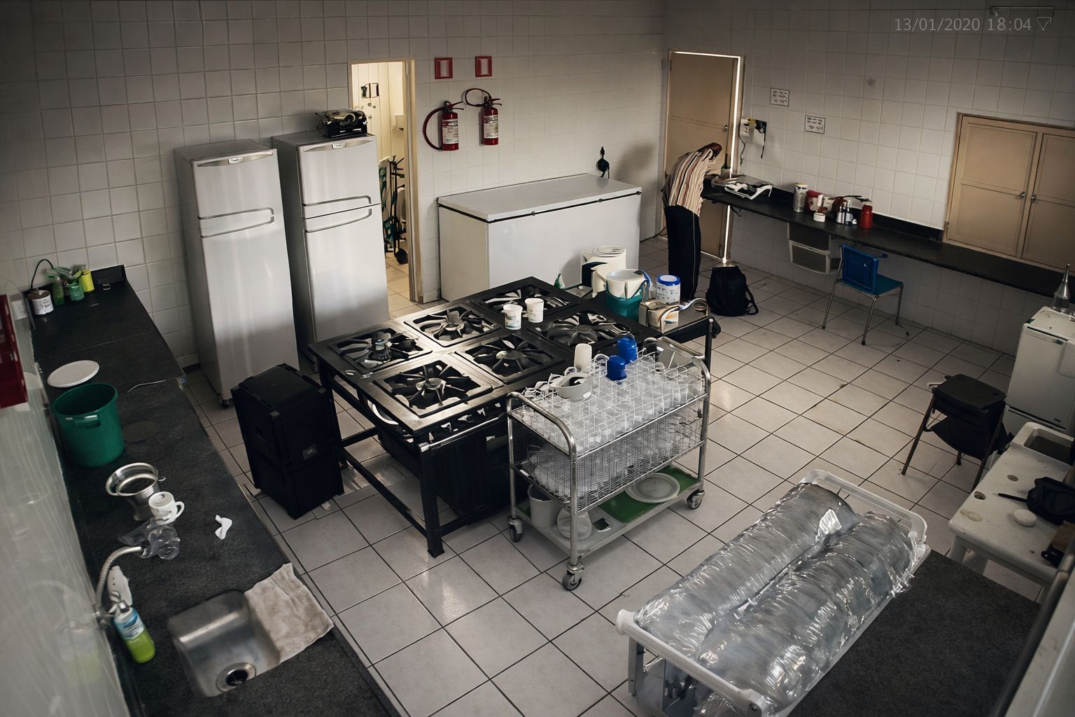 homem-e-preso-por-tentativa-de-furto-em-escola-de-aparecida