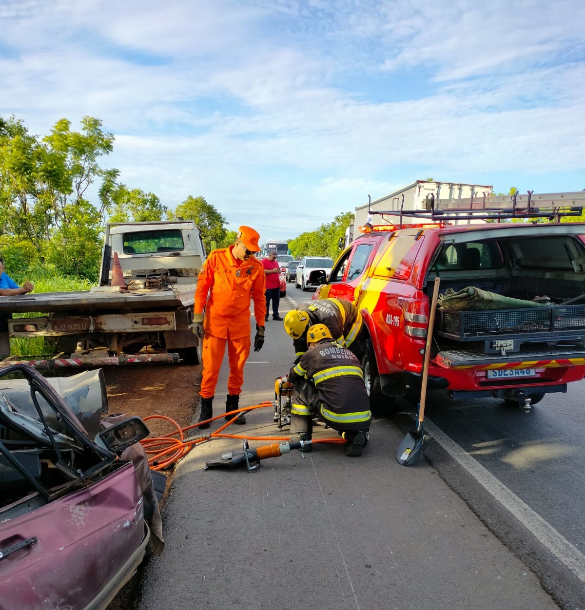 bombeiros-atendem-grave-acidente-com-obito-na-br-020,-em-alvorada-do-norte