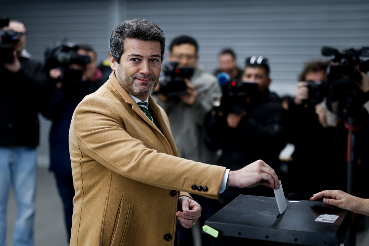 boca-de-urna-aponta-segundo-turno-entre-socialista-e-ultradireitista-em-portugal