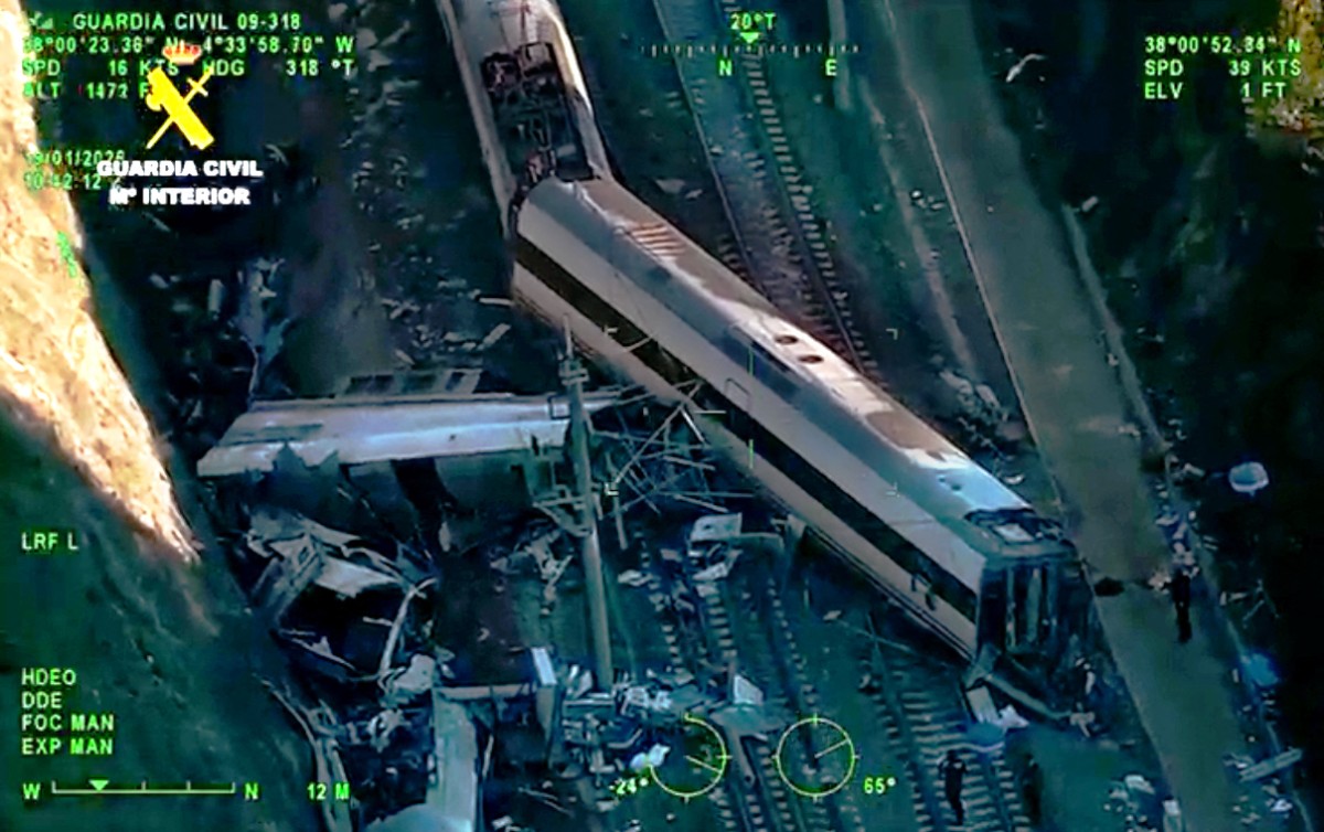 numero-de-mortos-em-colisao-de-trens-na-espanha-sobe-para-39