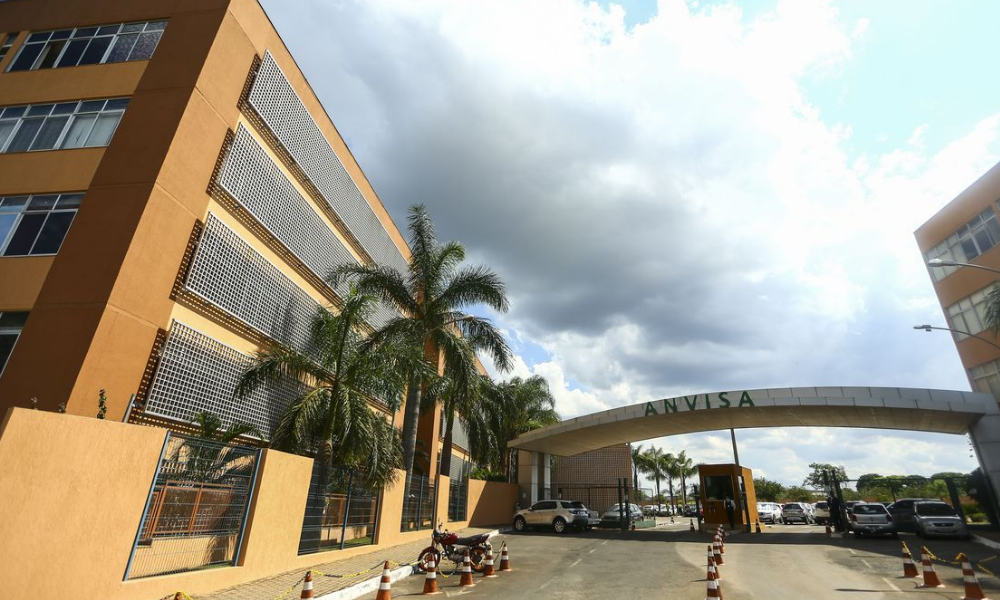 anvisa-determina-recolhimento-de-lote-de-chocolate-laka-por-erro-na-embalagem