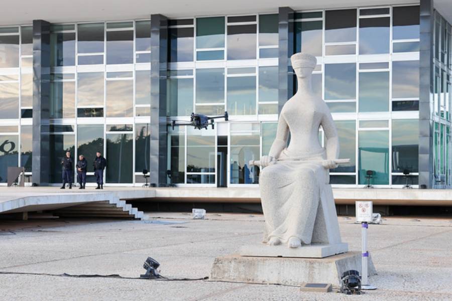 stf-suspende-pagamento-de-vale-peru-de-r$-2.500-a-empregados-dos-correios-determinado-pelo-tst